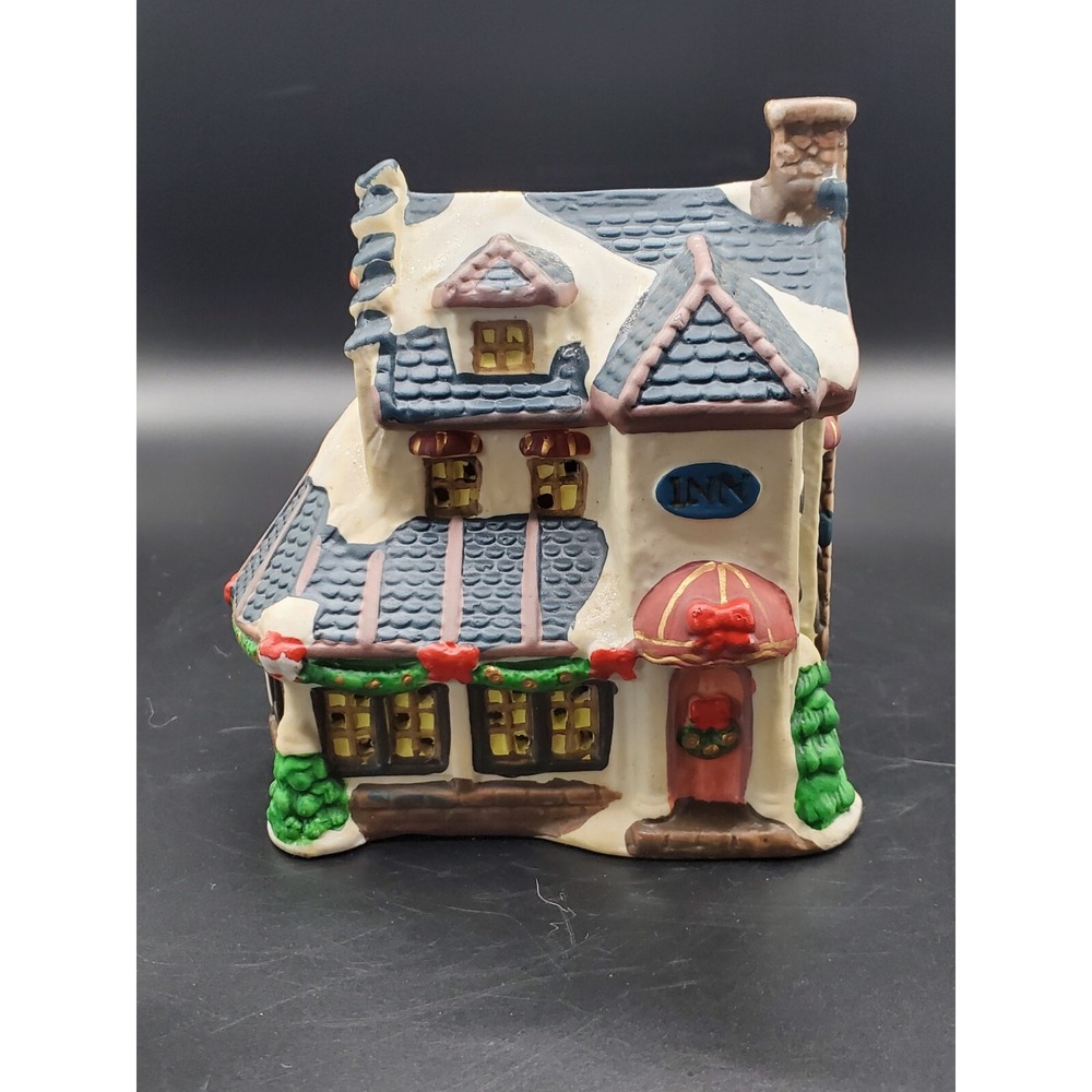 Cobblestone Corners 2001 Christmas Village Inn